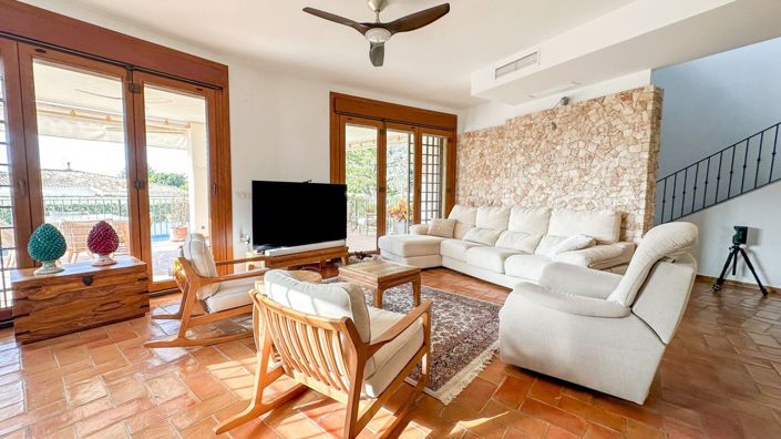 Image No.12-7 Bed Villa for sale
