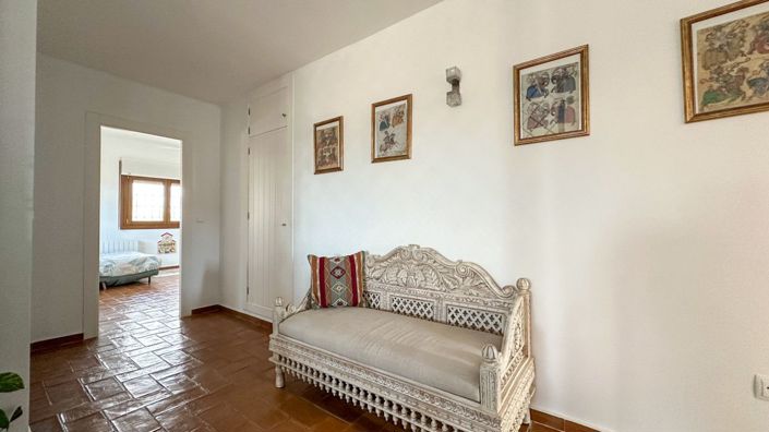 Image No.24-7 Bed Villa for sale