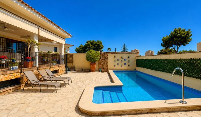 Image No.3-7 Bed Villa for sale