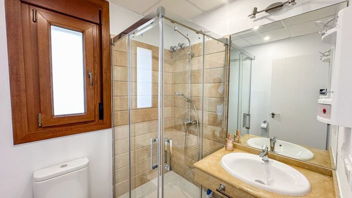 Image No.41-7 Bed Villa for sale