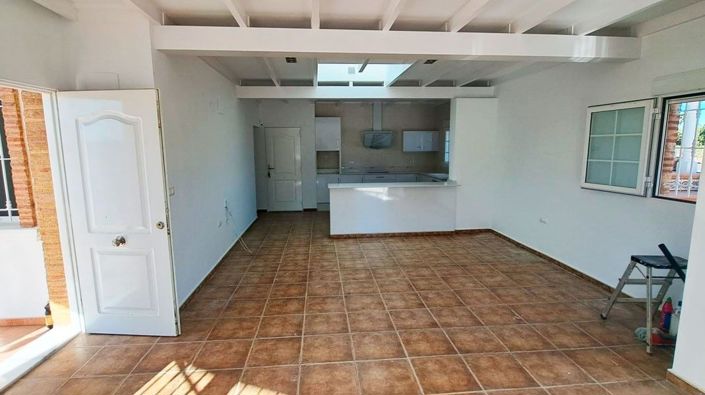 Image No.5-3 Bed Villa for sale