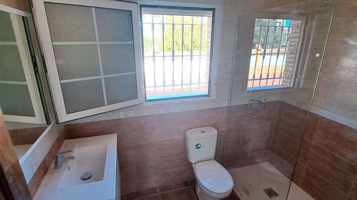 Image No.8-3 Bed Villa for sale