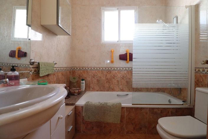Image No.17-3 Bed Villa for sale