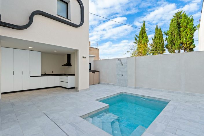 Image No.33-4 Bed Villa for sale