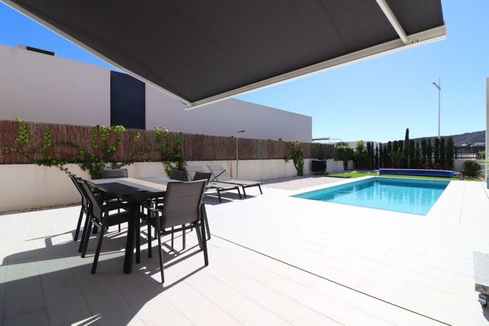 Image No.25-3 Bed Villa for sale