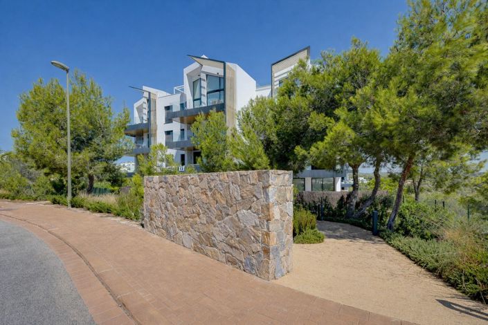 Image No.32-2 Bed Apartment for sale