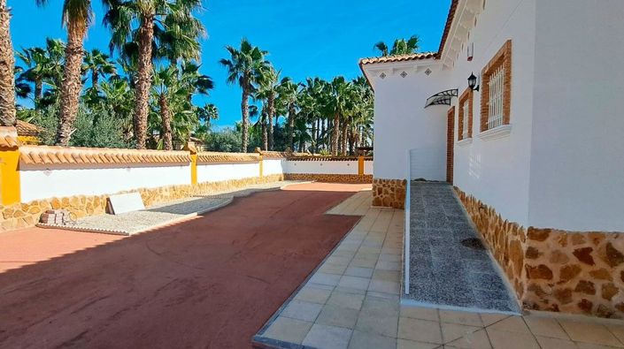 Image No.21-3 Bed Villa for sale