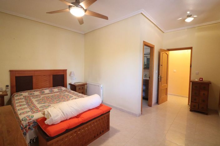 Image No.16-3 Bed Villa for sale