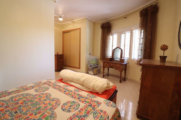 Image No.17-3 Bed Villa for sale