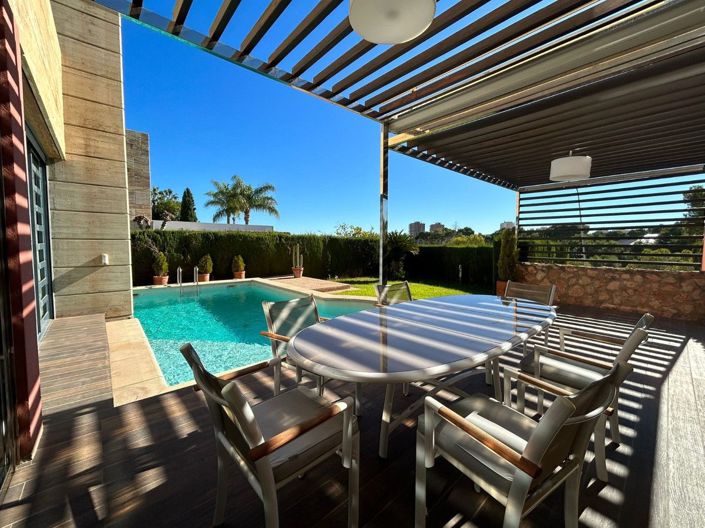 Image No.20-4 Bed Villa for sale