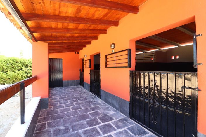 Image No.10-6 Bed Villa for sale