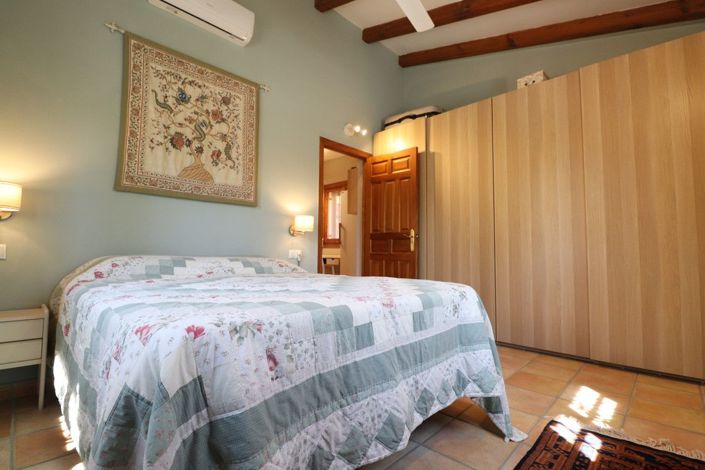 Image No.16-7 Bed Villa for sale