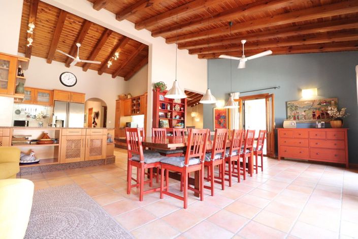 Image No.8-7 Bed Villa for sale