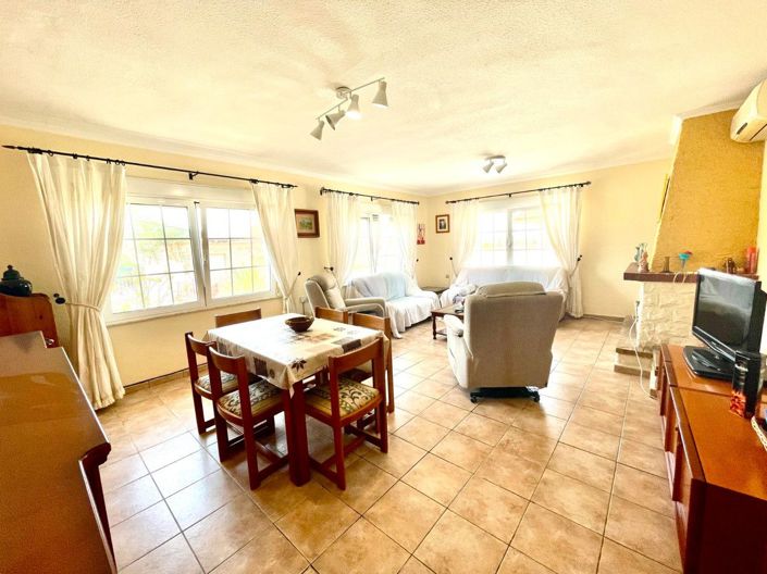 Image No.3-4 Bed Villa for sale
