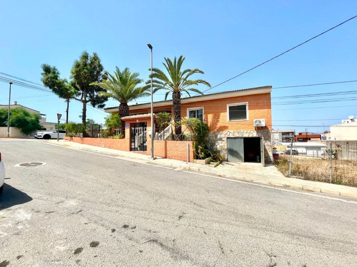 Image No.38-4 Bed Villa for sale