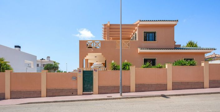 Image No.39-4 Bed Villa for sale
