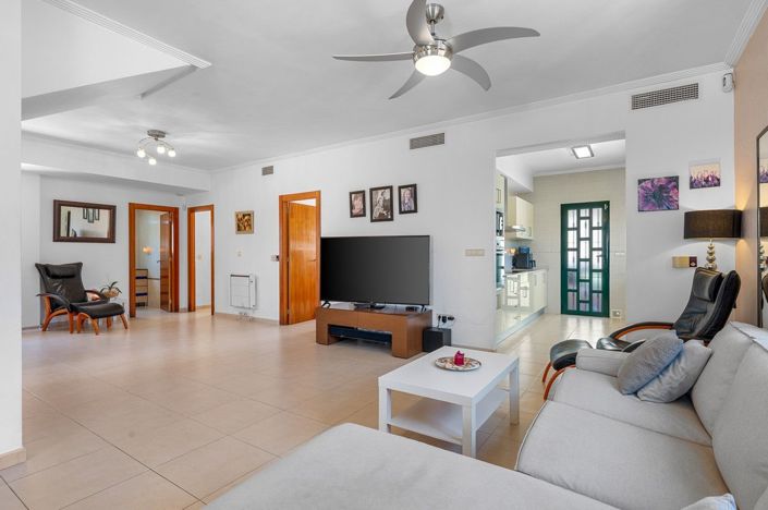 Image No.4-4 Bed Villa for sale