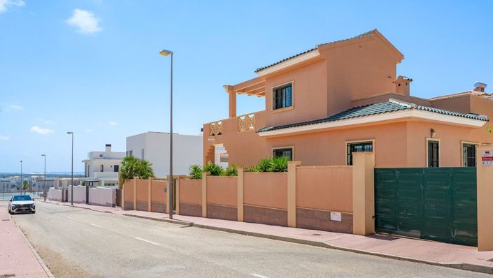 Image No.40-4 Bed Villa for sale