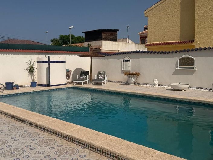 Image No.44-4 Bed Villa for sale