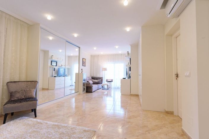 Image No.29-7 Bed Villa for sale