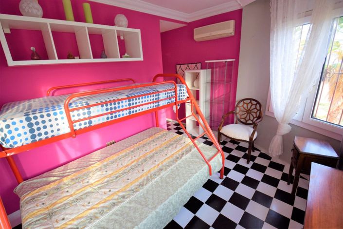 Image No.22-Villa de 5 chambres à vendre à Guardamar del Segura
