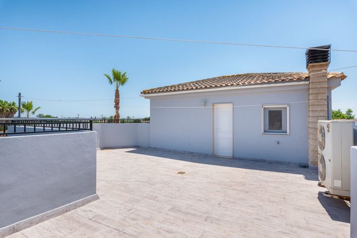 Image No.30-4 Bed Villa for sale