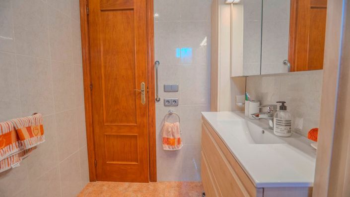 Image No.25-3 Bed Villa for sale