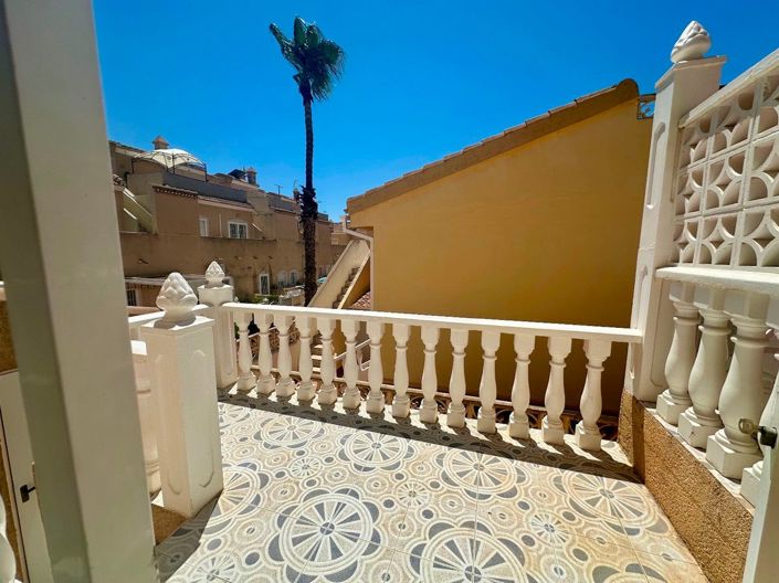 Image No.21-2 Bed House for sale