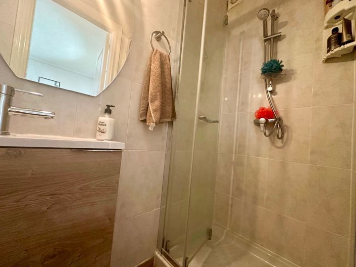 Image No.7-2 Bed House for sale