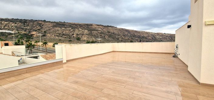 Image No.36-3 Bed Villa for sale