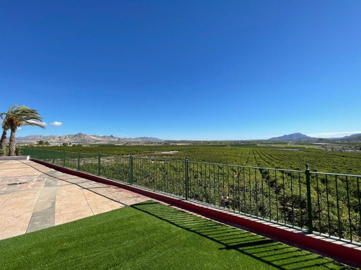 Image No.10-6 Bed Villa for sale