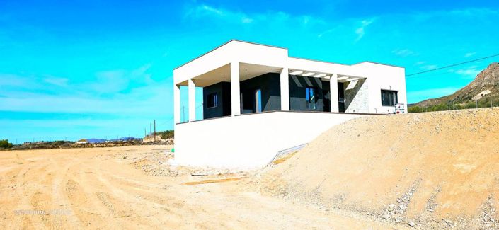 Image No.9-3 Bed Villa for sale