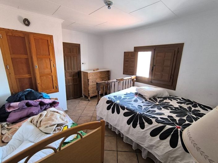 Image No.17-8 Bed Villa for sale