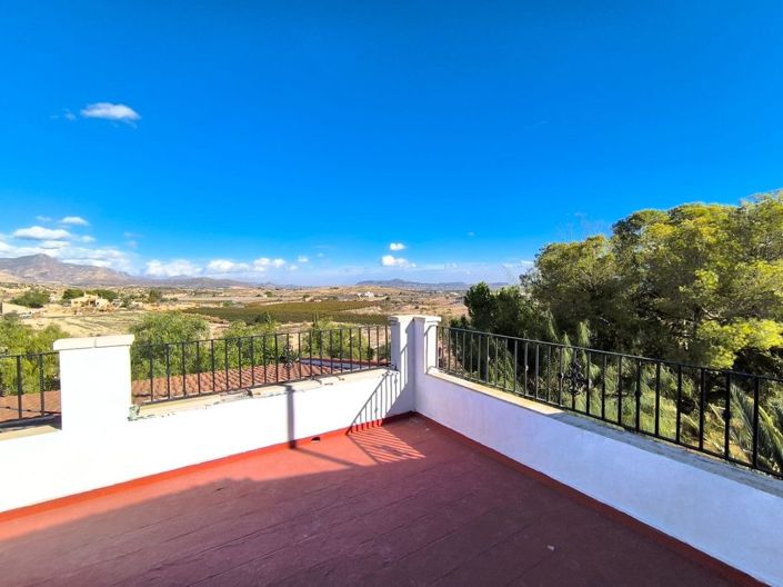 Image No.7-8 Bed Villa for sale
