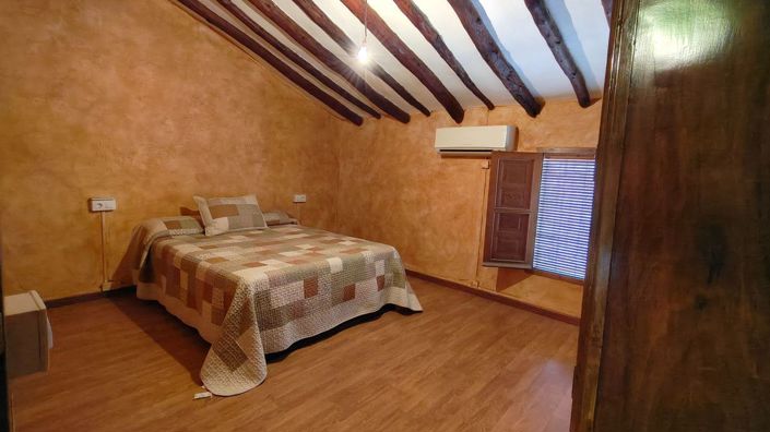 Image No.16-3 Bed Country House for sale
