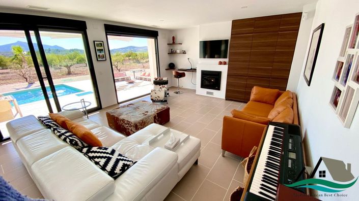 Image No.11-3 Bed Villa for sale
