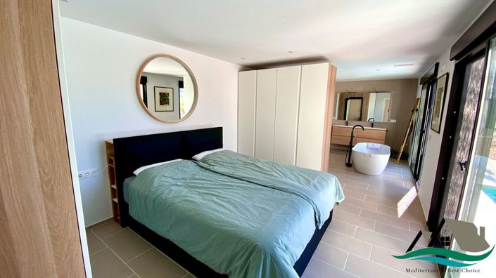 Image No.15-3 Bed Villa for sale