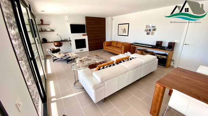 Image No.18-3 Bed Villa for sale