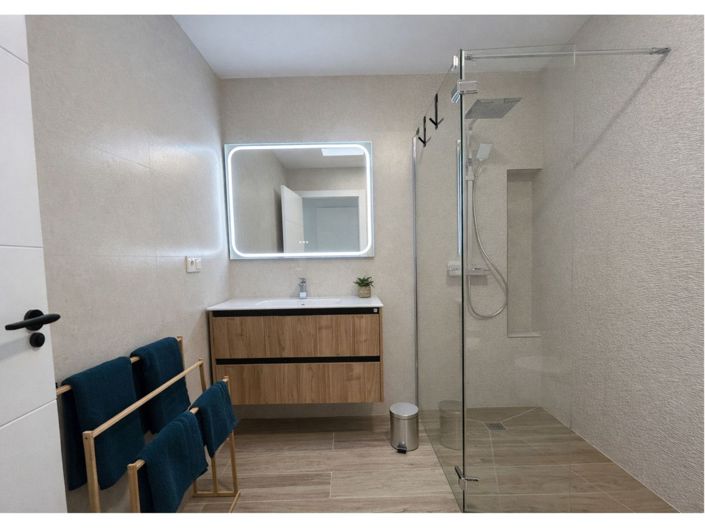 Image No.22-3 Bed House for sale