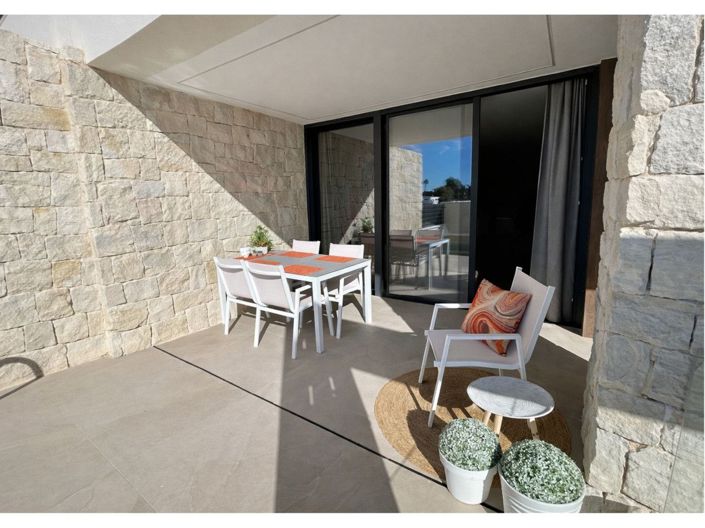 Image No.8-3 Bed House for sale