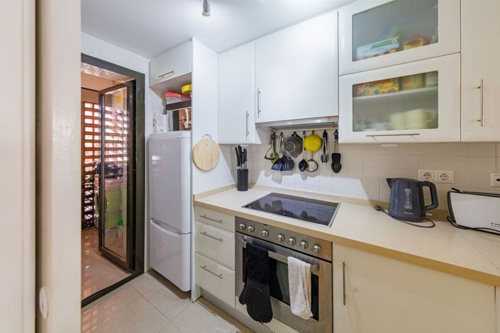 Image No.12-2 Bed House for sale