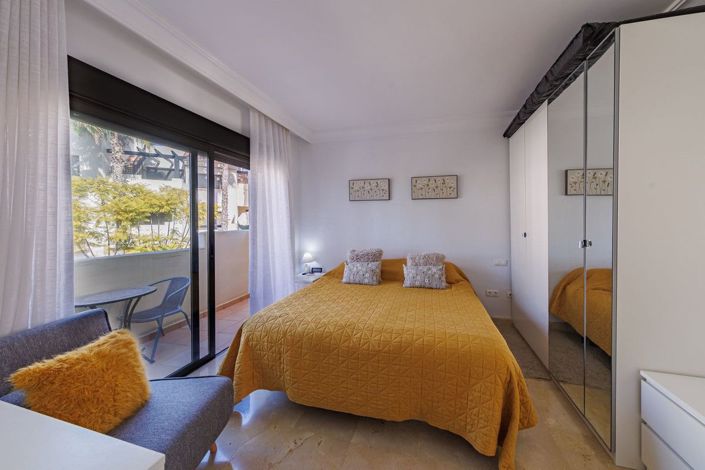 Image No.20-2 Bed House for sale