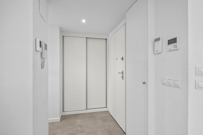 Image No.12-3 Bed Apartment for sale