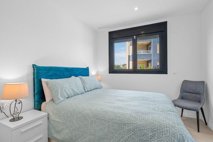 Image No.24-3 Bed Apartment for sale