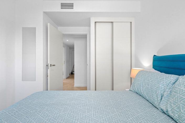 Image No.25-3 Bed Apartment for sale