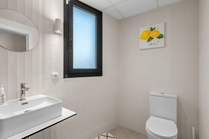 Image No.27-3 Bed Apartment for sale
