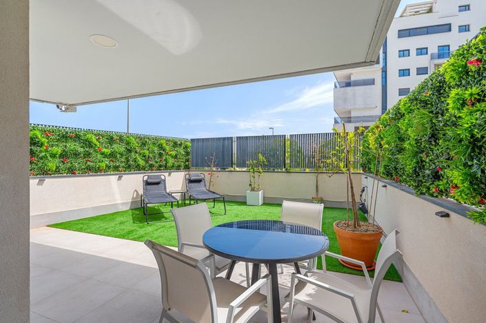 Image No.6-3 Bed Apartment for sale
