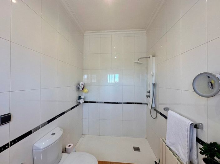 Image No.13-3 Bed Villa for sale