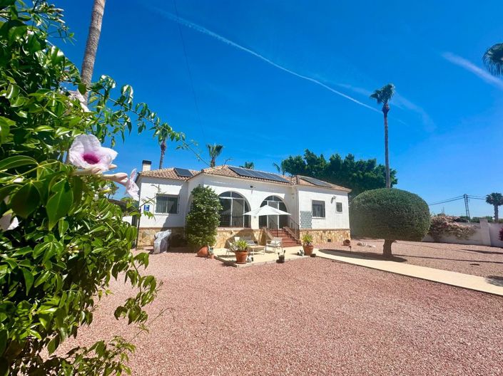 Image No.2-3 Bed Villa for sale