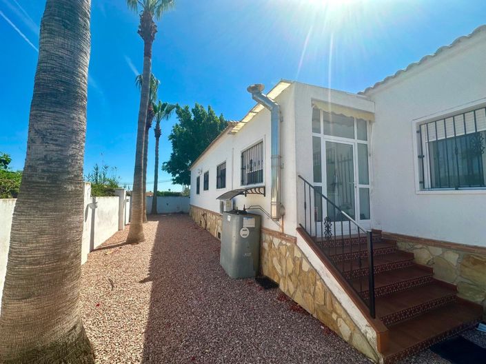 Image No.21-3 Bed Villa for sale